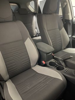 
										TOYOTA AURIS HYBRID 140H BUSINESS completo									