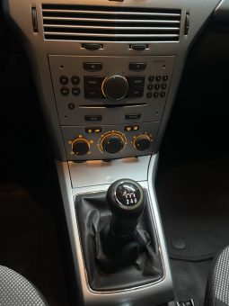 
										OPEL ASTRA GTC 1.7 CDTI SPORT 110CV completo									